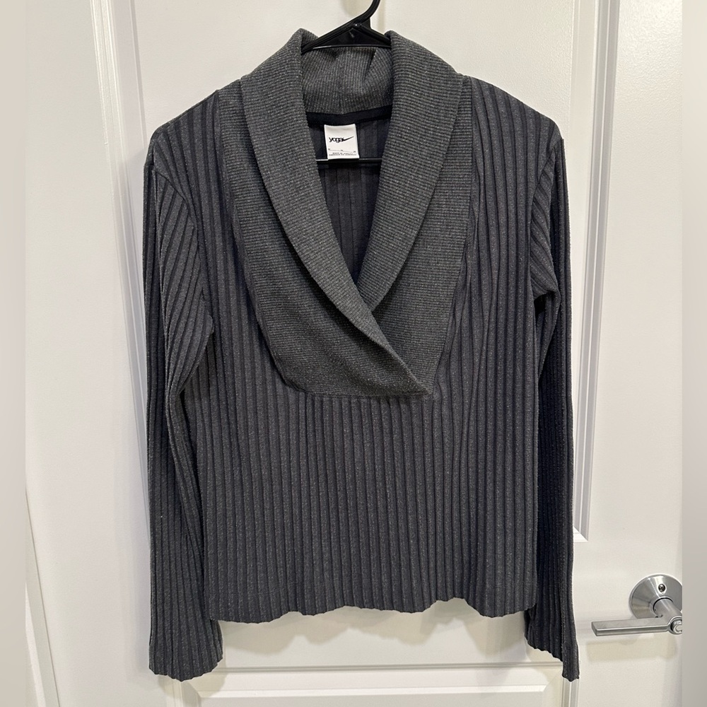 Nike Yoga Gray Ribbed Women's Sweater